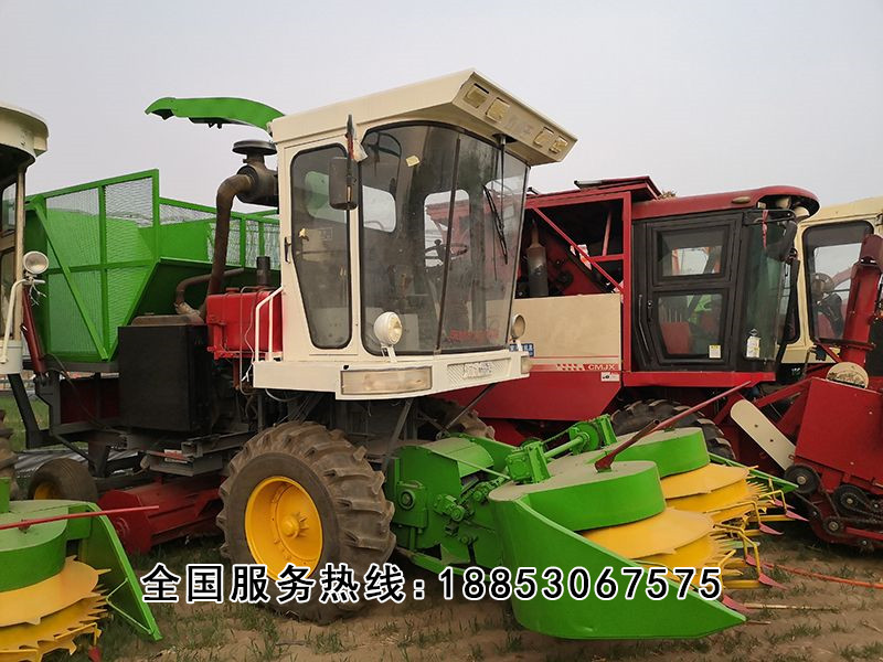 輪式圓盤內(nèi)置粉碎青黃儲(chǔ)機(jī)