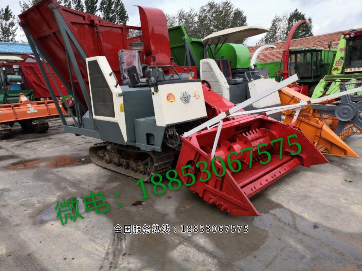 履帶自走式青儲機