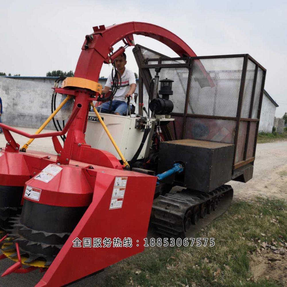 履帶自走式青儲機