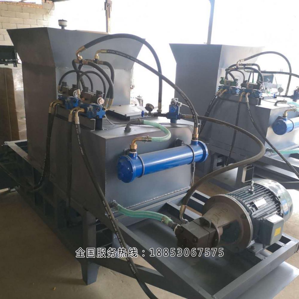 青儲(chǔ)液壓打包機(jī)