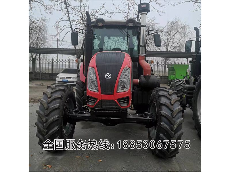 四驅(qū)大馬力農(nóng)用拖拉機(jī)