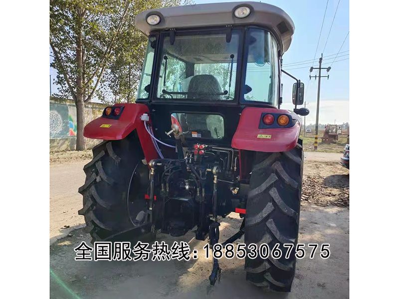 四驅(qū)大馬力農(nóng)用拖拉機(jī)