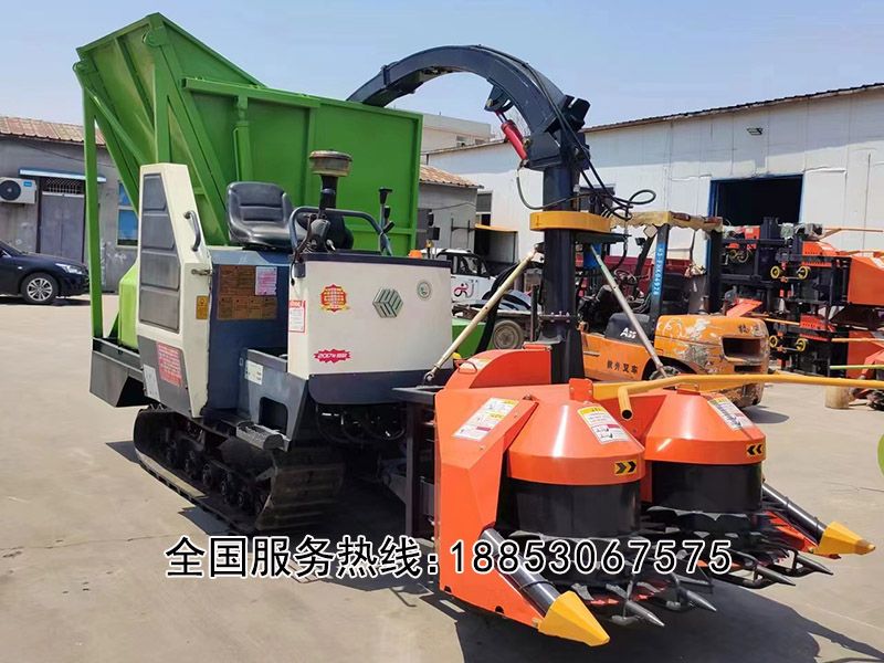 履帶自走式青儲機(jī)